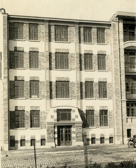 Rue Gustave Schildknecht 4-6, Bruxelles Laeken (© KANAL Architecture, Brussels, fonds Jean-Baptiste Dewin)