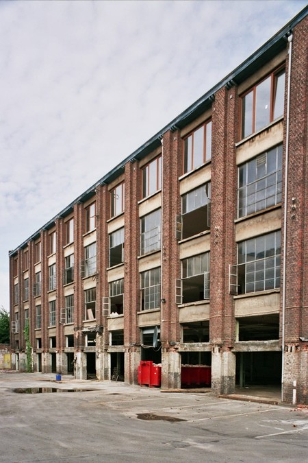Chaussée de Forest 62-70, Saint-Gilles, bâtiment arrière (© urban.brussels, photo 2004)