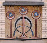 Avenue Brugmann 410, Uccle, panneau de mosaïque au-dessus de l'entrée (© ARCHistory, photo 2026)