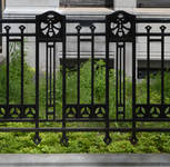 Avenue Molière 172, Ixelles, détail de la grille du jardinet (© ARCHistory, photo 2026)