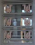 Hôtel communal de Forest, détail de la porte d'honneur (© ARCHistory, photo 2025)