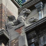Rue Haute 296A à 320, Bruxelles, sculptures (© ARCHistory, photo 2026)