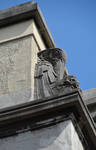 Hoogstraat 294A tot 320, Brussel, beeldhouwwerk (© ARCHistory, foto 2026)