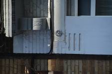 Rue Van Lint 7, Anderlecht, détail du rez-de-chaussée (© ARCHistory, photo 2026)