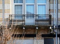 Rue Rossini 10, Anderlecht, balcon (© ARCHistory, photo 2026)