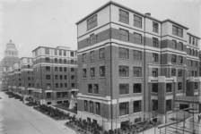 Hôpital Saint-Pierre, bâtiment central, 1935 (© KIK-IRPA, Brussels)