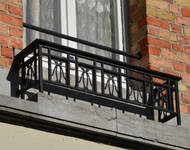 Fransmanstraat 94-96, Brussel Laken, detail van de eerste verdieping (© ARCHistory, foto 2026)