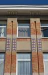 Terplaststraat 28 tot 32, Brussel Laken, detail van de verdiepingen (© ARCHistory, foto 2026)