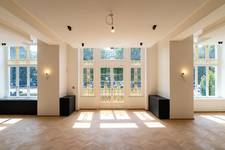 Avenue de Tervueren 68-70, Etterbeek, salle de consultation avant (coll. Delen Private Bank © Robert Renders, 2021)