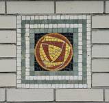 Etterbeeksesteenweg 166, Etterbeek, detail van de mozaiek op de benedenverdieping (© ARCHistory, foto 2026)