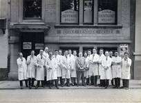 Etterbeeksesteenweg 166, Etterbeek, een groep studenten voor de Belgische tandheelkundige school, ca 1930 (verz. Henri Aronis)