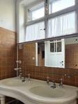 Rue Meyerbeer 33, Forest, salle de bain (© ARCHistory, photo 2026)