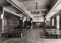 Hôtel communal de Forest, salle du Conseil communal, 1938 (© KANAL Architecture, Brussels, fonds Jean-Baptiste Dewin)
