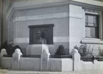 Joseph Stallaertstraat 1 en Georges Brugmannplein 29A, Elsene, hoek van de gevel (© KANAL Architecture, Brussels, fonds Jean-Baptiste Dewin)