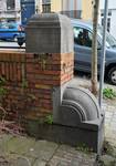 Léon Cuissezstraat 20-26, Elsene, detail van een muurtje (© ARCHistory, foto 2026)