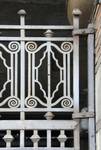 Boulevard Léopold II 184, Molenbeek-Saint-Jean, détail de la grille de l'entrée carrossable (© ARCHistory, photo 2026)