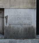 Rue du Canal 26 à 30, Bruxelles, signature de l'architecte (© ARCHistory, photo 2026)