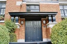 Alois De Beulelaan 32, Zele, entrée (Inventaris Onroerend Erfgoed 2026: Villa Florent Verbeeck [online], https://id.erfgoed.net/erfgoedobjecten/83862)